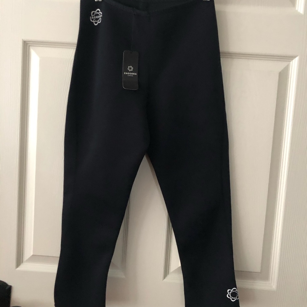 Zaggora NWT black crop hot pants